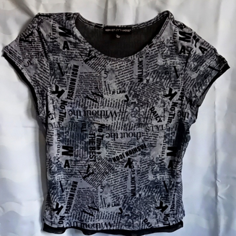 Women's mesh top Forever Famous brand sz Lg